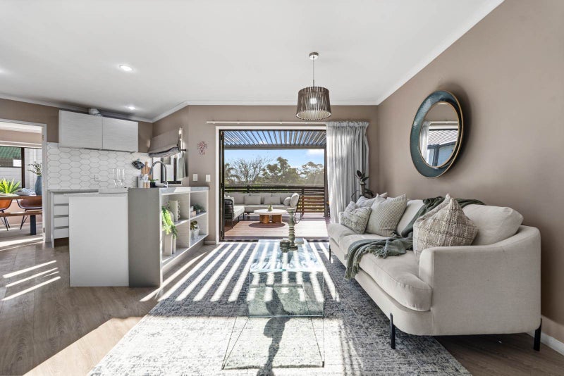 5 Ponderosa Drive, Oteha, Auckland - Carousel 2