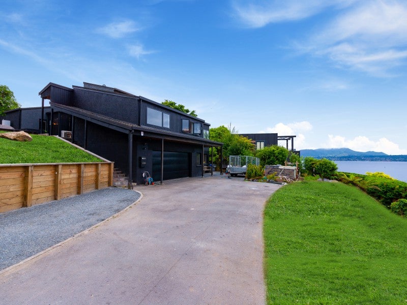 814 Wily Terrace, Acacia Bay, Taupo - Carousel 1