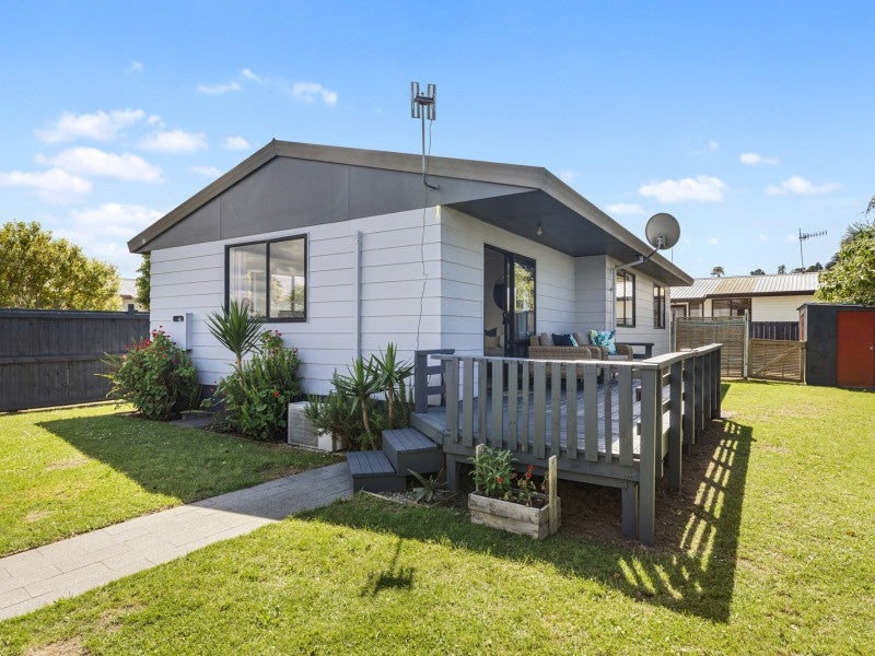 172A Windermere Drive, Poike, Tauranga - Carousel 1