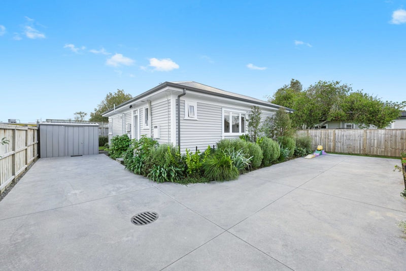 37 Firth Street, Hamilton East, Hamilton - Carousel 21