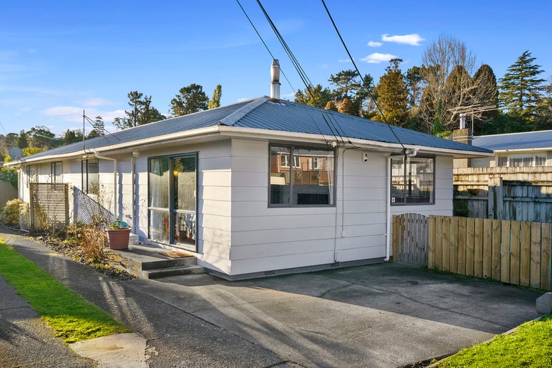 1/7 Norana Road, Maoribank, Upper Hutt - Carousel 1
