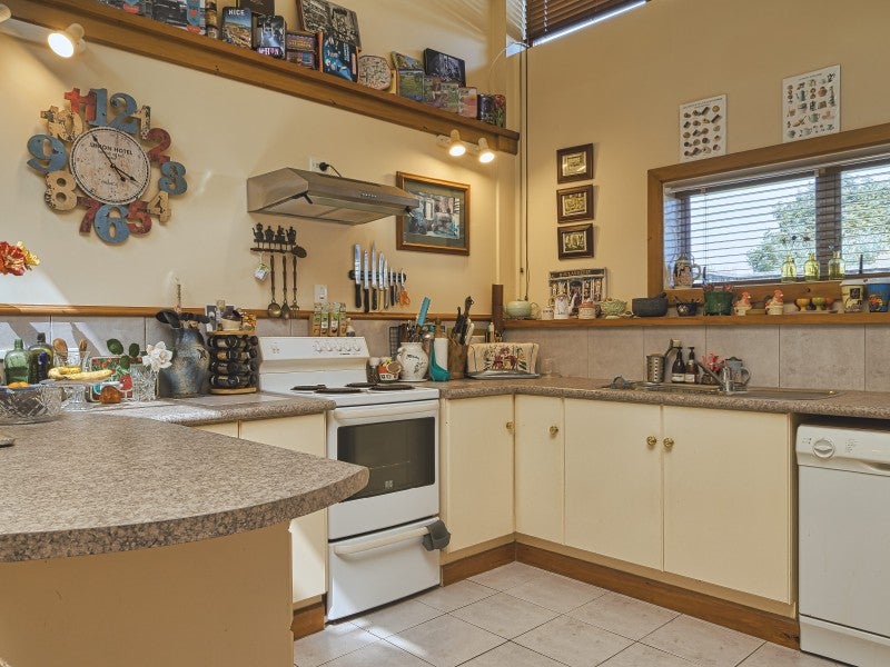 2C Creagh Street, Te Awa, Napier - Carousel 2