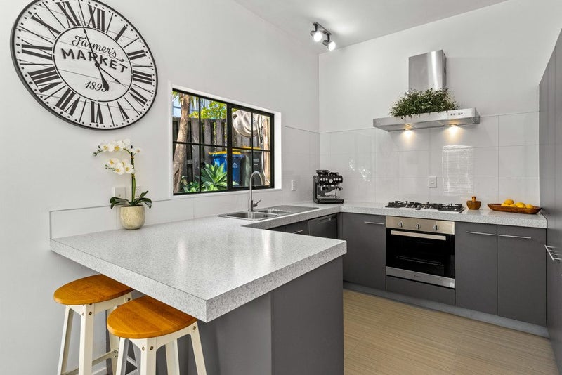 2/46 Hale Crescent, Bayview, Auckland - Carousel 2