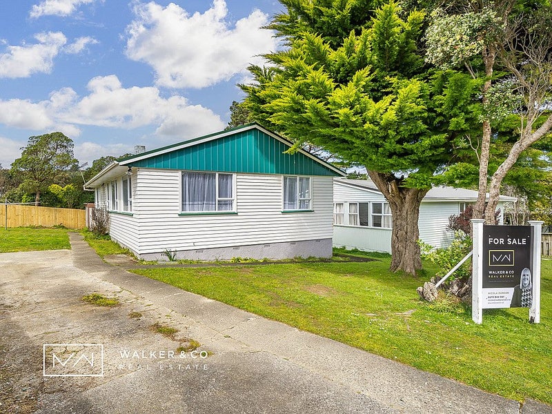 15 Passive Grove, Ascot Park, Porirua - Carousel 1