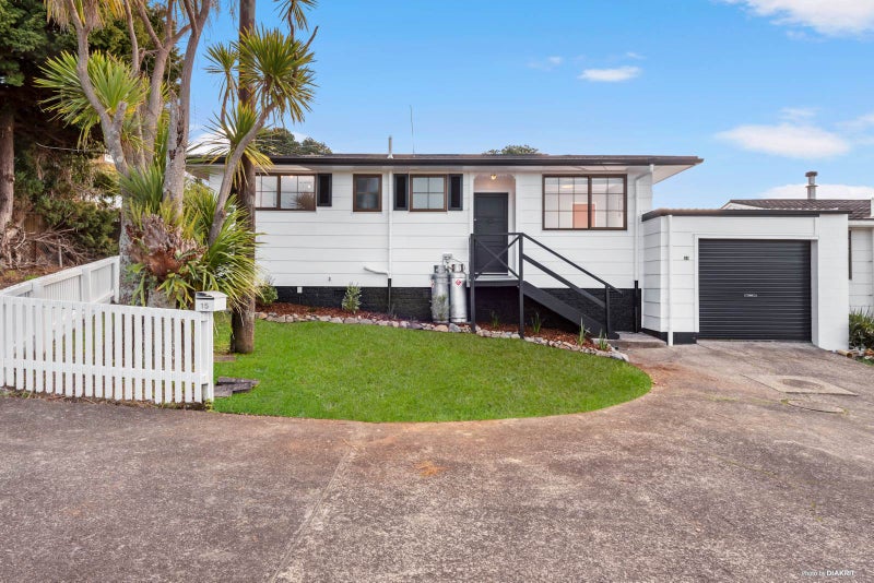 15 Denarius Lane, Glendene, Auckland - Carousel 2