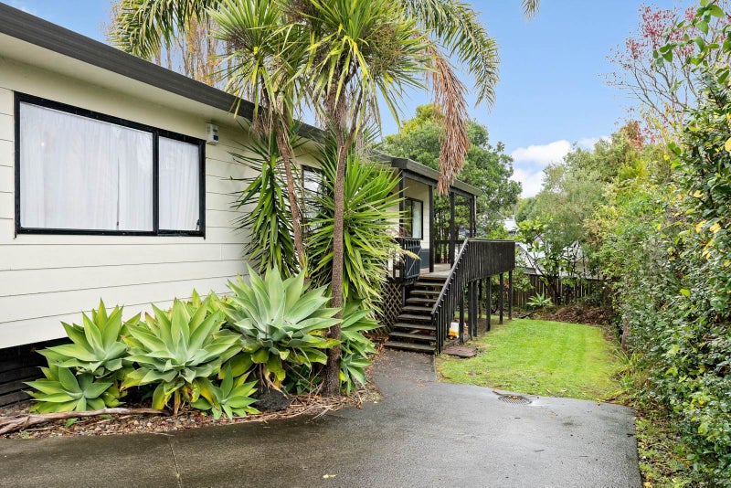 2/13 Kia Ora Road, Beach Haven, Auckland - Carousel 2