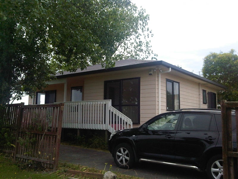 2/62 Tonar Street, Northcote, Auckland - Carousel 1