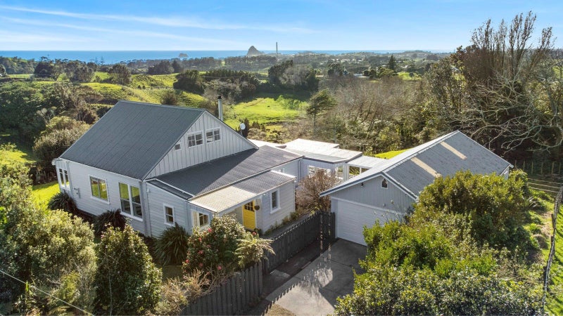 29 Hurford Road, Hurford - Carousel 1