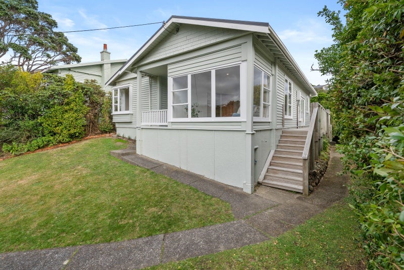 44 Colway Street, Ngaio, Wellington - Carousel 1