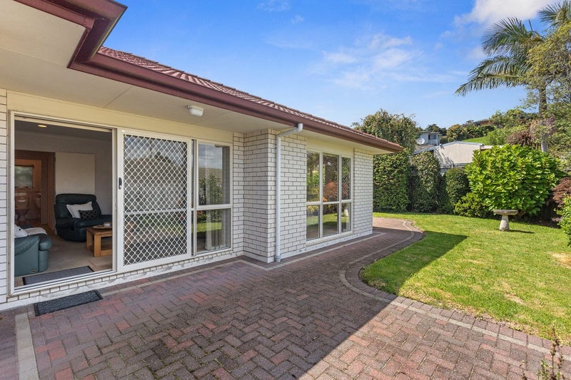 246 Castlewold Drive, Bethlehem, Tauranga - Carousel 2