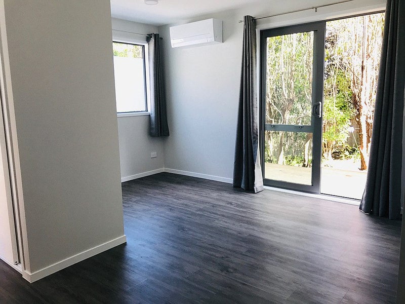 8 Paris Place, Birkenhead, Auckland - Carousel 2