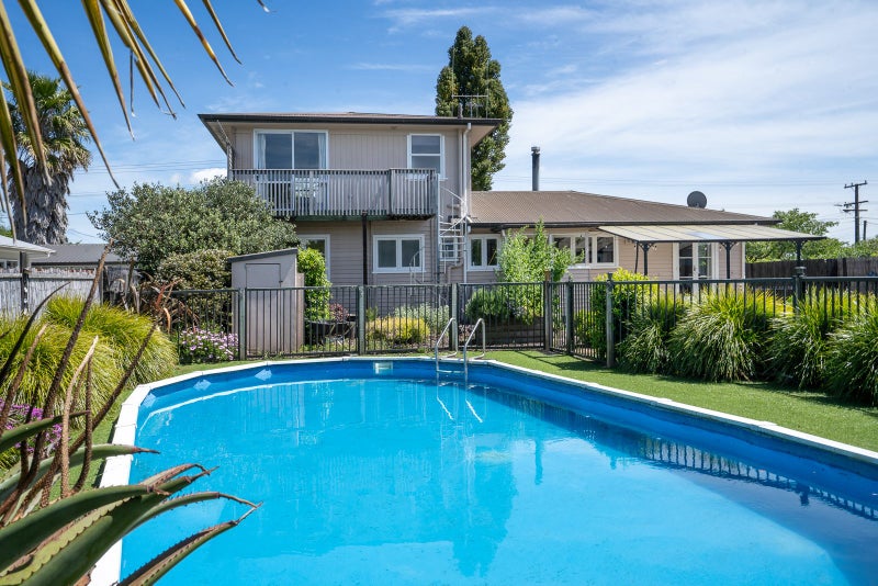 298 Shakespeare Street, Leamington, Cambridge - Carousel 1