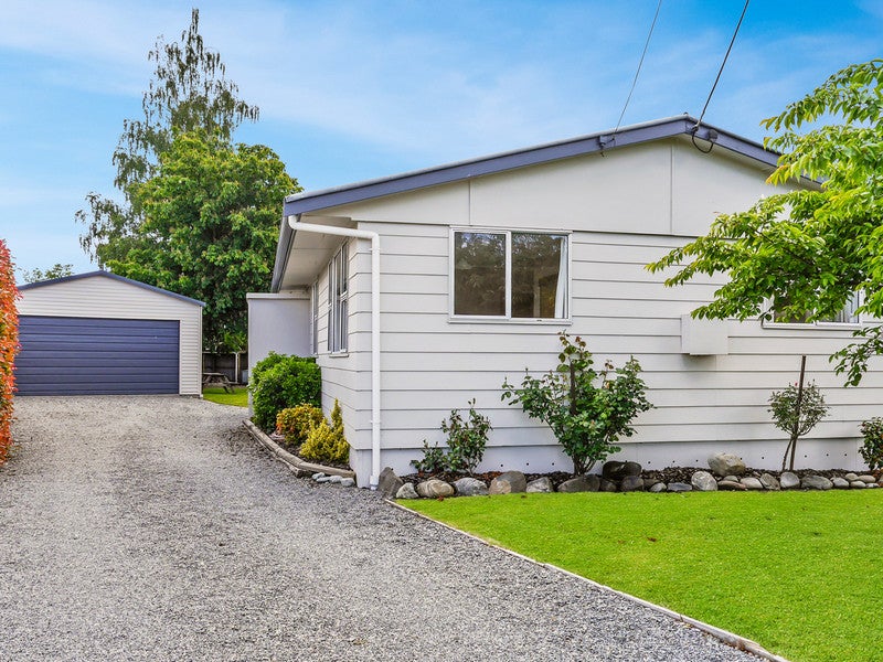 14 Omahau Crescent, Twizel - Carousel 1