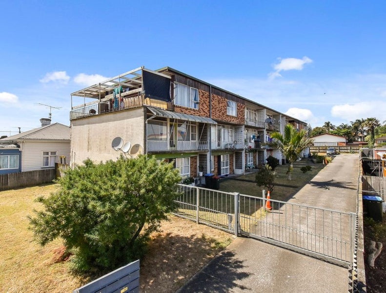 15/27 Avenue Road, Otahuhu, Auckland - Carousel 2