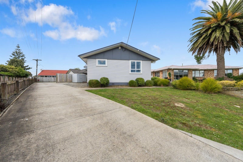 11A Fox Place, Cloverlea, Palmerston North - Carousel 35