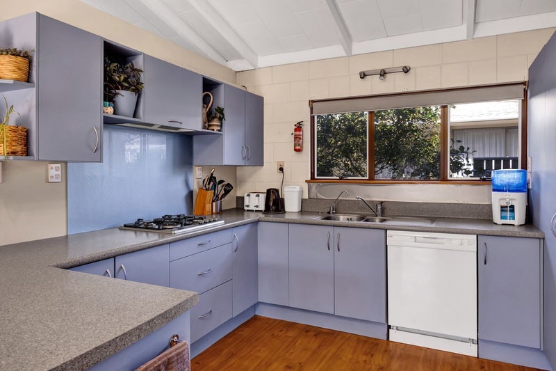 26 Barrett Road, Whalers Gate, New Plymouth - Carousel 2