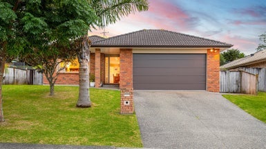 64 Ruze Vida Drive, Massey, Auckland - Carousel 1