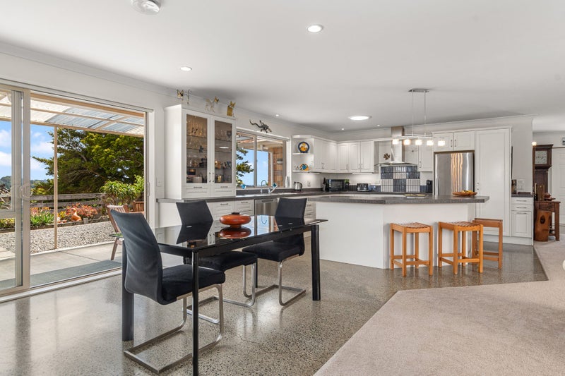 121 Owhiwa Road, Onerahi - Carousel 2