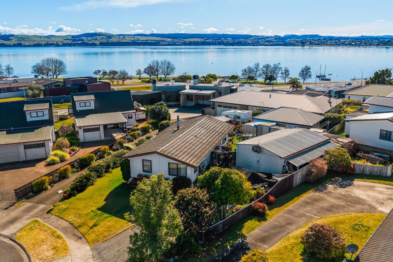 14 Tobin Place, Richmond Heights, Taupo - Carousel 2