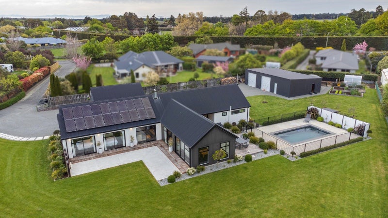 3 Willowside Place, Amberley, Amberley - Carousel 1