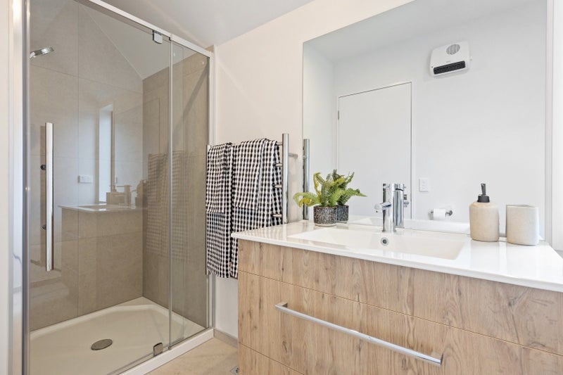 2/463 Madras Street, St Albans, Christchurch - Carousel 7