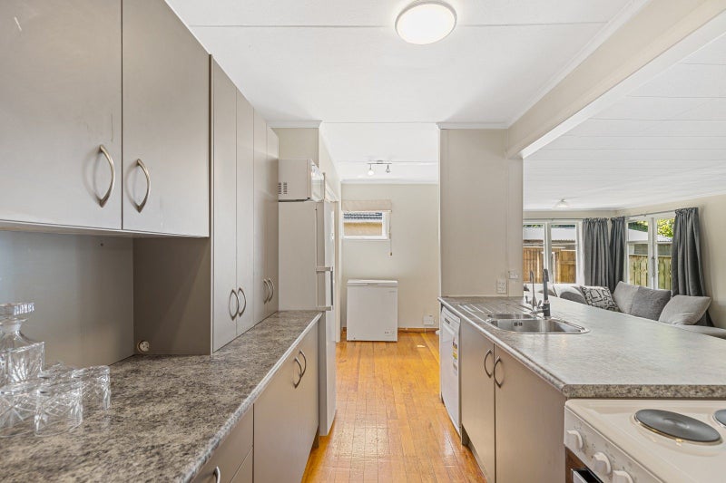 9 Lewis Place, Highbury, Palmerston North - Carousel 2