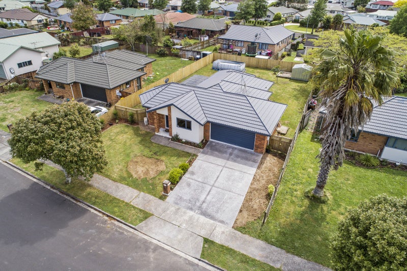 26 Aldershot Place, Nawton, Hamilton - Carousel 1