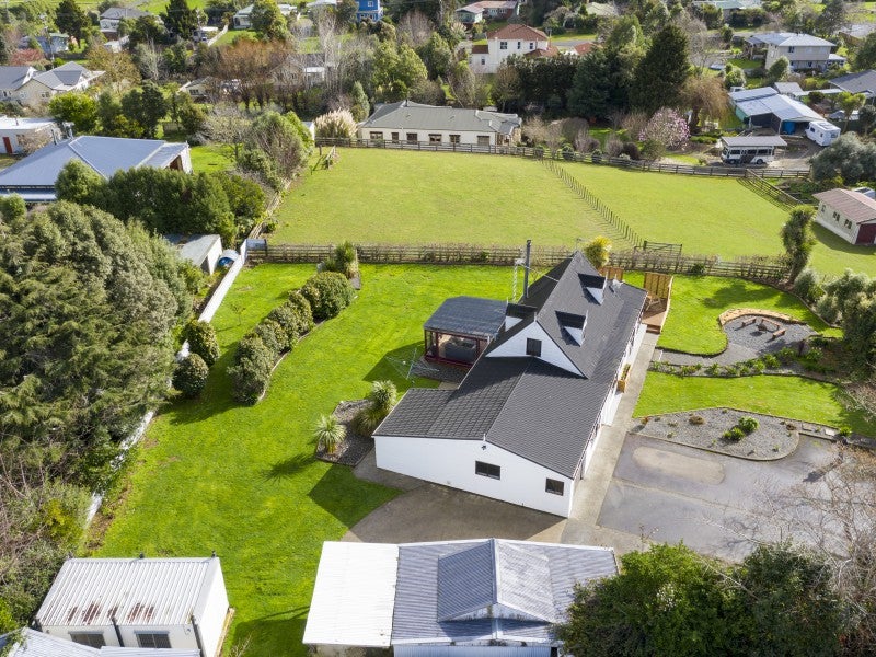 3A Victoria Terrace, Ohau, Levin - Carousel 26