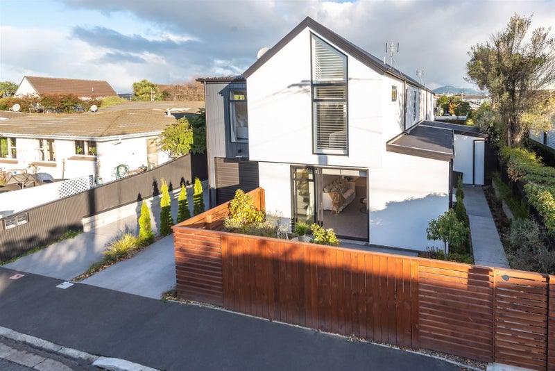 1/42 Berry Street, St Albans, Christchurch - Carousel 1