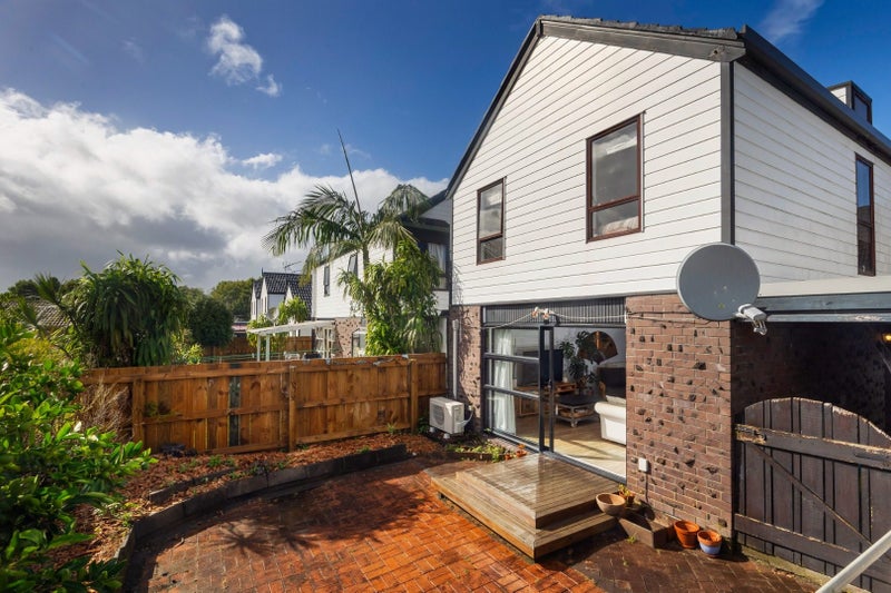 3/7 Koromiko Street, New Lynn, Auckland - Carousel 2