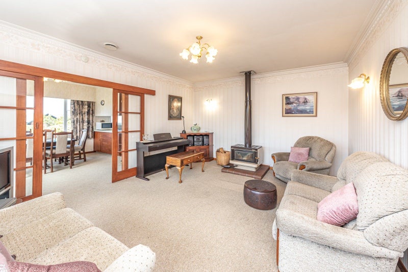 6 Tirimoana Place, Otamatea, Whanganui - Carousel 2