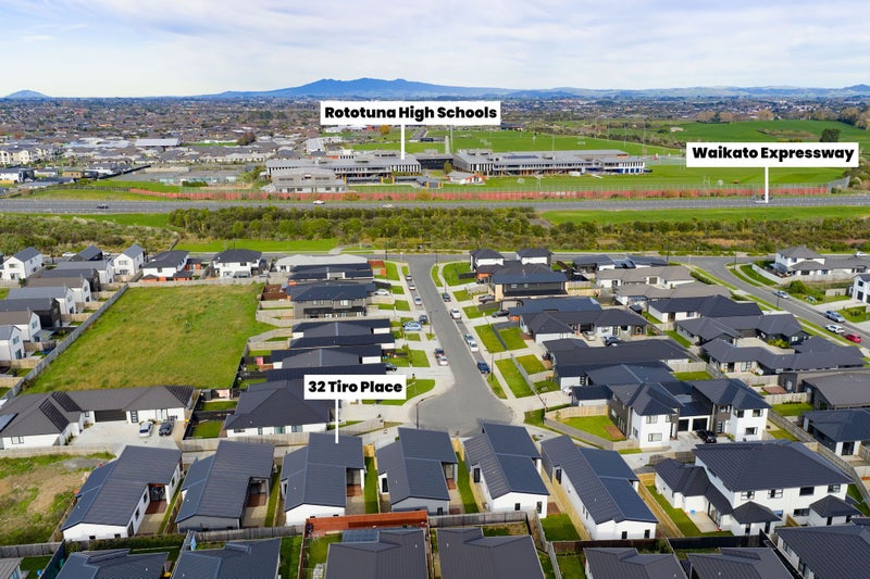 32 Tiro Place, Rototuna North, Hamilton - Carousel 18