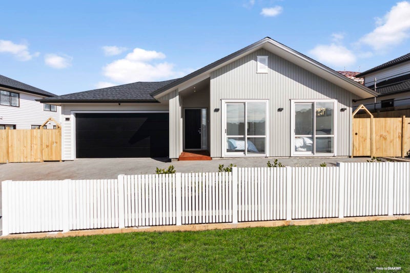 6 William Calvert Drive, Swanson, Auckland - Carousel 2