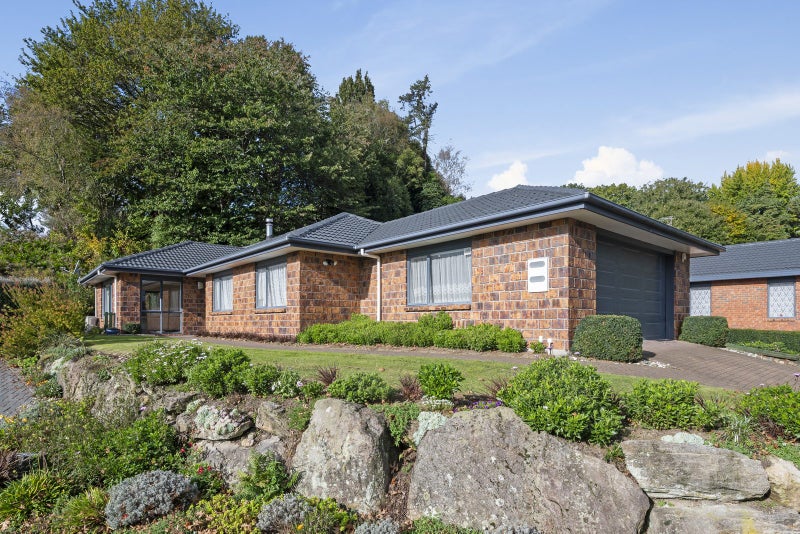 56A Aquarius Drive, Kawaha Point, Rotorua - Carousel 1