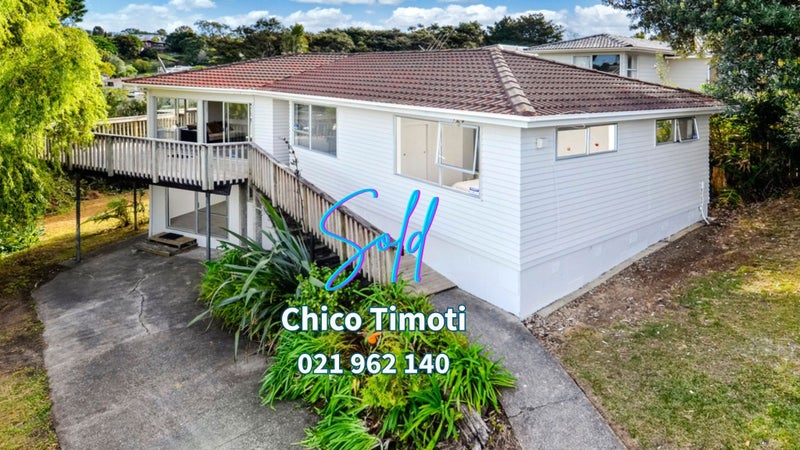 21 Cheval Drive, Totara Vale, Auckland - Carousel 1