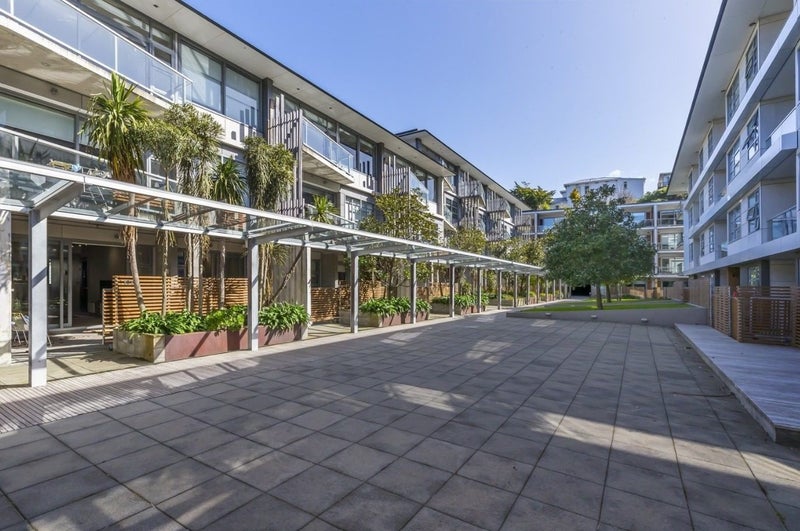 W104/28 Torrens Terrace, Mount Cook, Wellington - Carousel 1