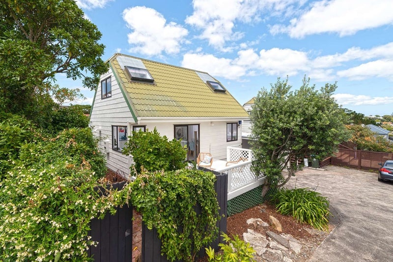 2/16 Fairlands Avenue, Waterview, Auckland - Carousel 1