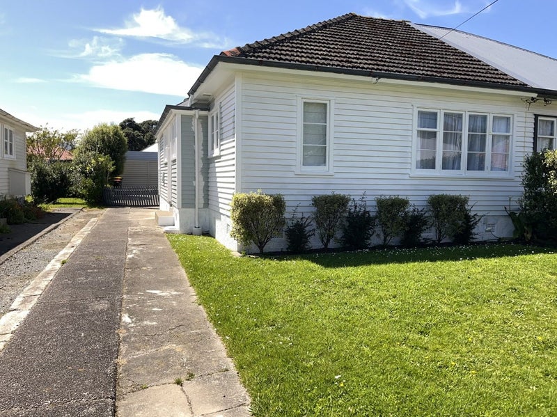 17 Hall Crescent, Epuni, Lower Hutt - Carousel 16
