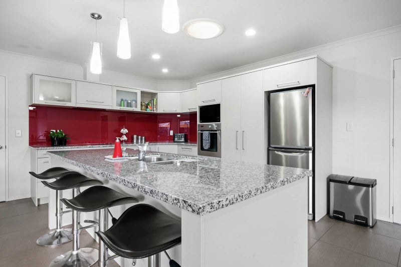 2 Kanturk Close, East Tamaki, Auckland - Carousel 2