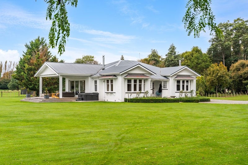 197C Willow Park Drive, Masterton - Carousel 1