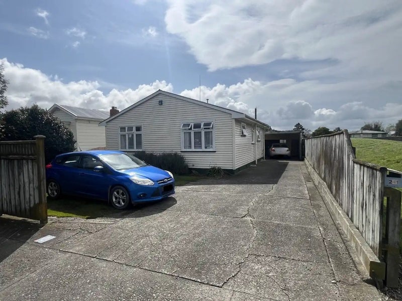 241 Botanical Road, Takaro, Palmerston North - Carousel 7