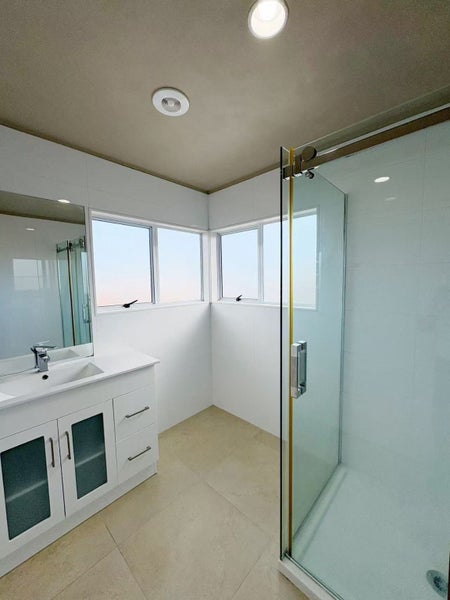 1/6 DELAMARE COURT, Sunnynook, Auckland - Carousel 15