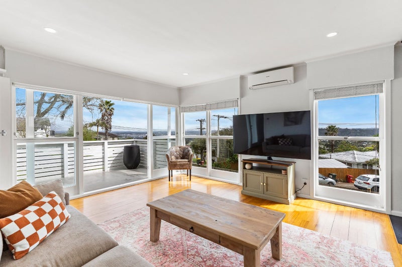 3 Mayall Avenue, Beach Haven, Auckland - Carousel 2