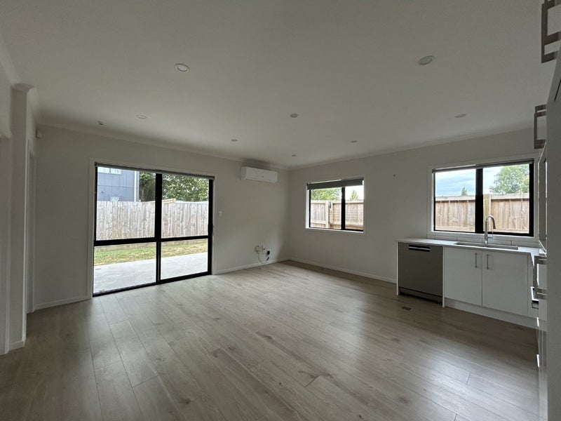 4/146 Hukanui Road, Chartwell, Hamilton - Carousel 2