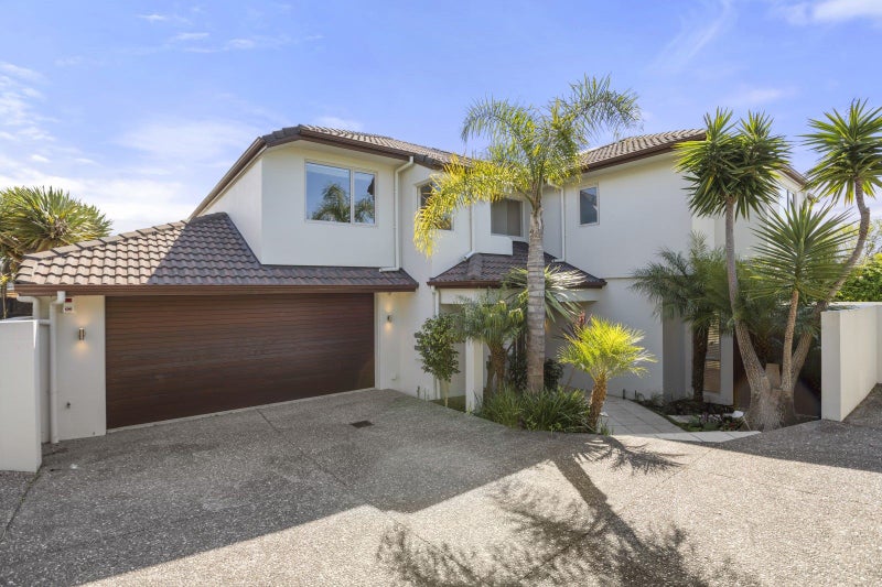 70B Waiatarua Road, Remuera, Auckland - Carousel 2