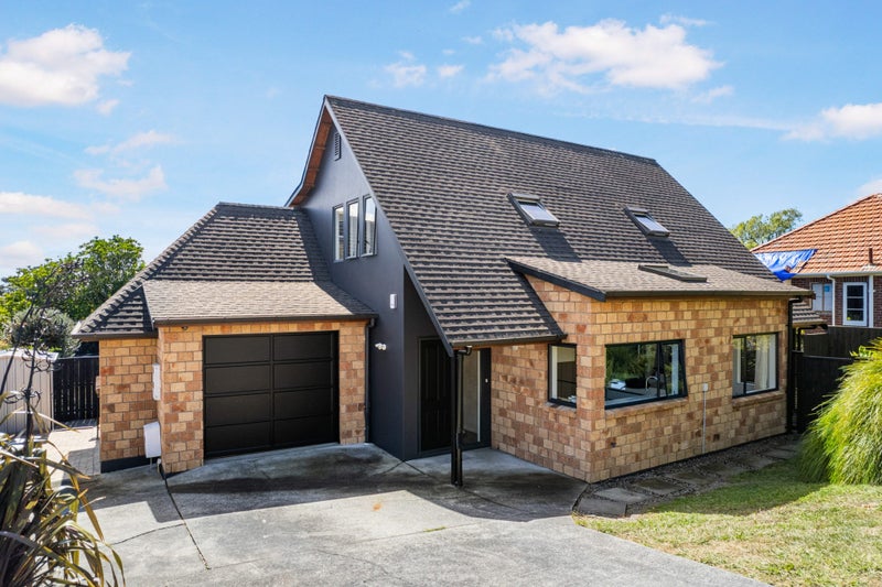 1A Hadfield Avenue, Waterview, Auckland - Carousel 1