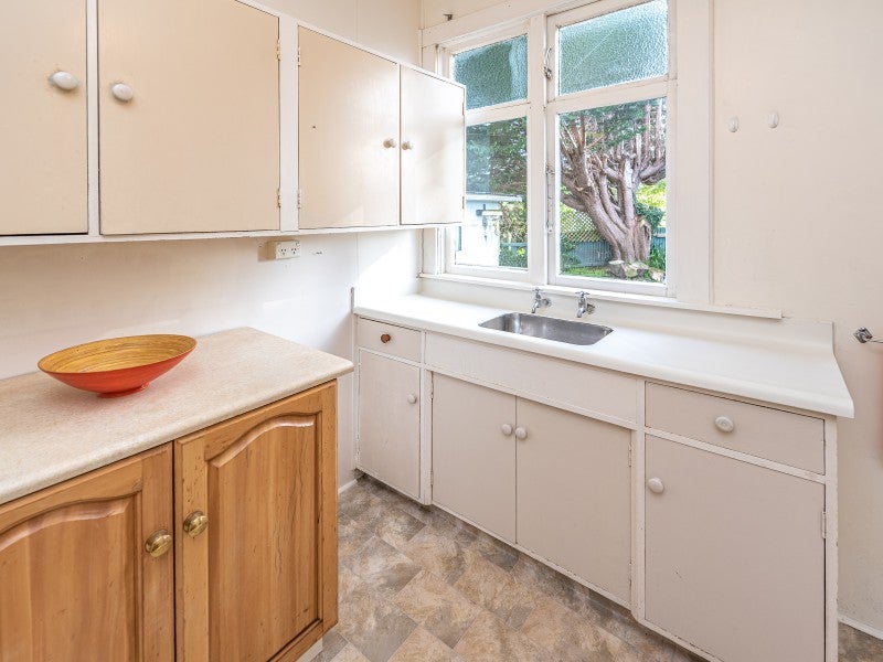 17 Hutchison Crescent, Durie Hill, Whanganui - Carousel 2