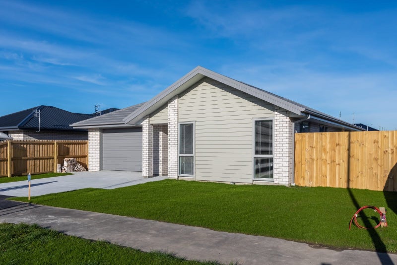 10 Brusio Drive, Wigram, Christchurch - Carousel 2