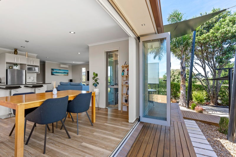 16 Lagoon View, Gulf Harbour, Whangaparaoa - Carousel 1