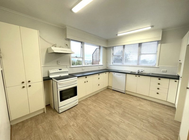 139 Forrest Hill Road, Forrest Hill, Auckland - Carousel 2